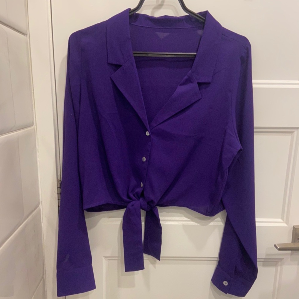 cropped button down shirt with tie front